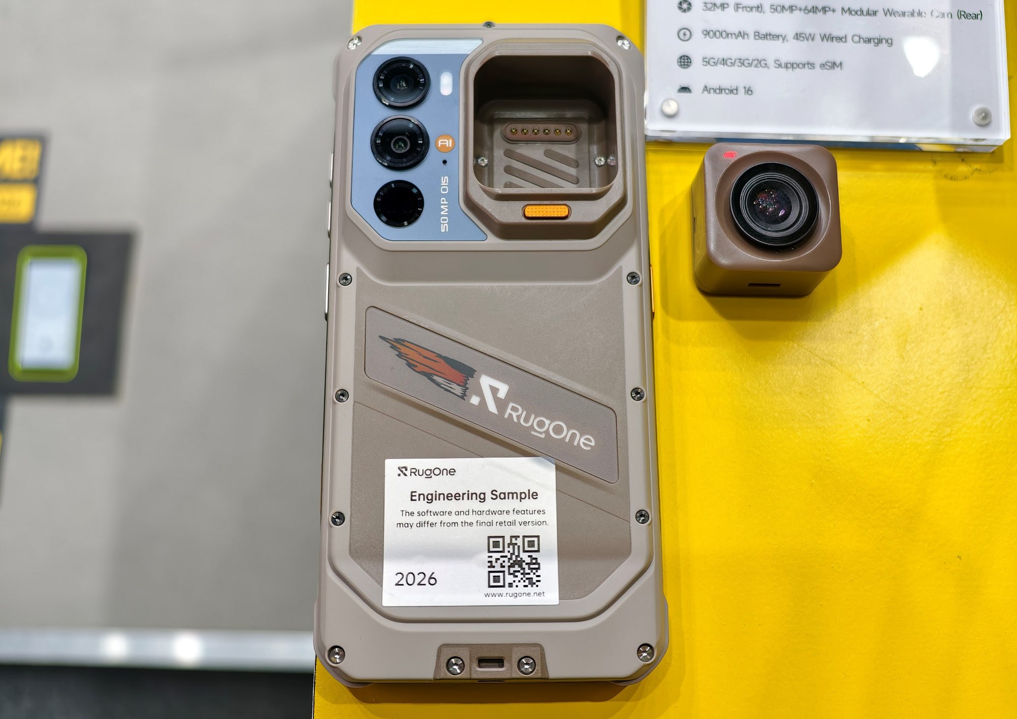 Модульний смартфон Ulefone зі знімною магнітною камерою на задній панелі